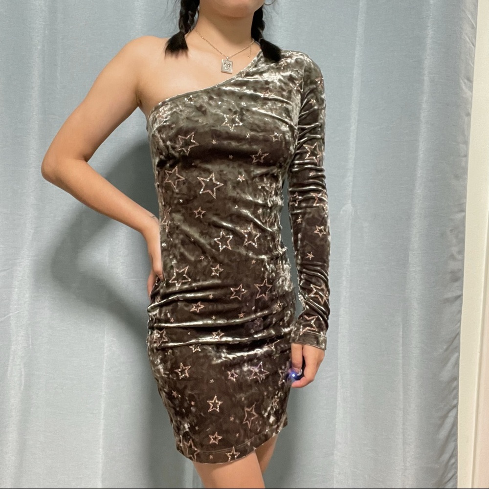 💫 TOPSHOP Velvet one shoulder Dress with Stars 💫